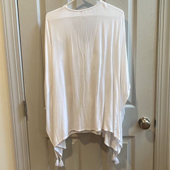 EUC Chico’s white coverup - Picture 2 of 6